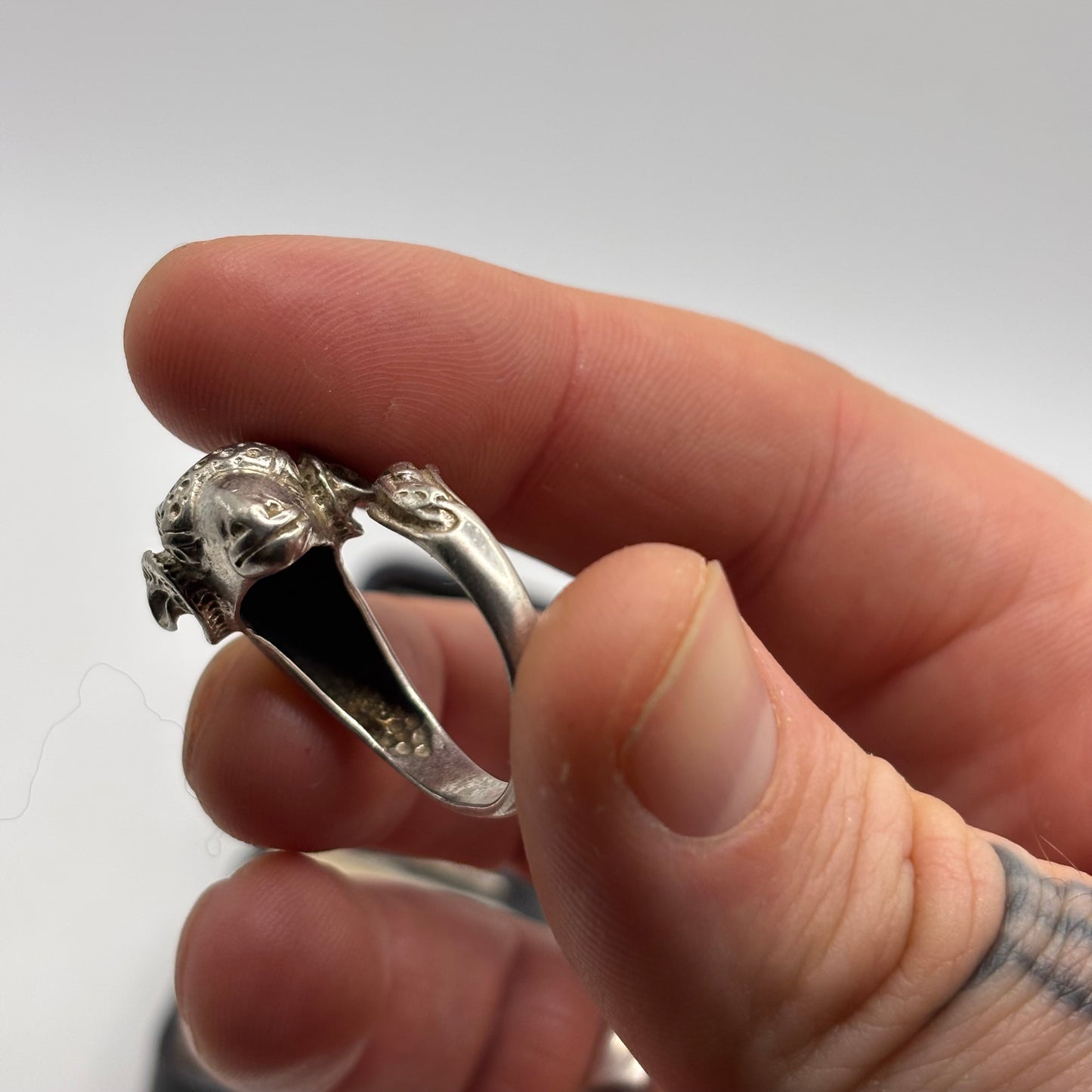 Silver Beautiful Rams Head Ring (T)