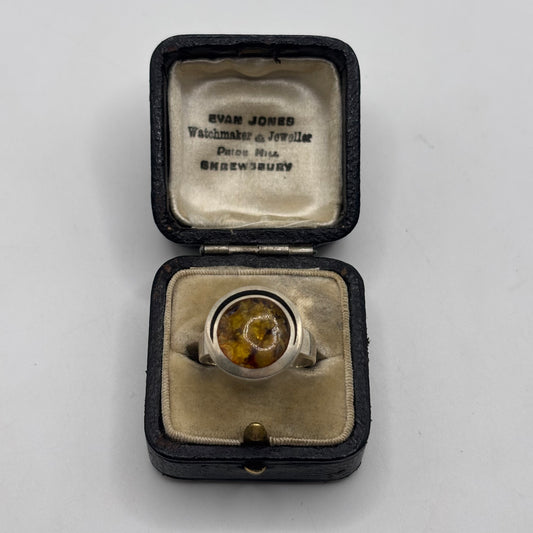 Silver Amber Ring (Q)