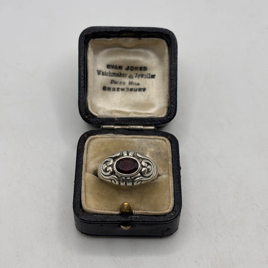 Silver Chunky Garnet Ring (O)