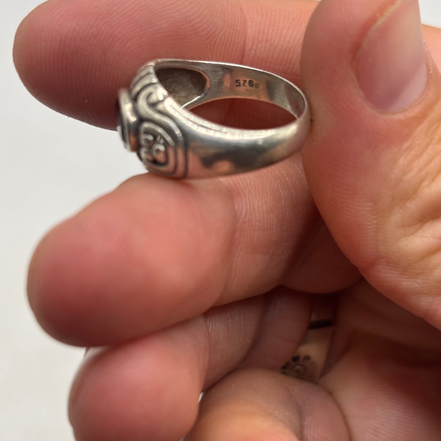 Silver Chunky Garnet Ring (O)