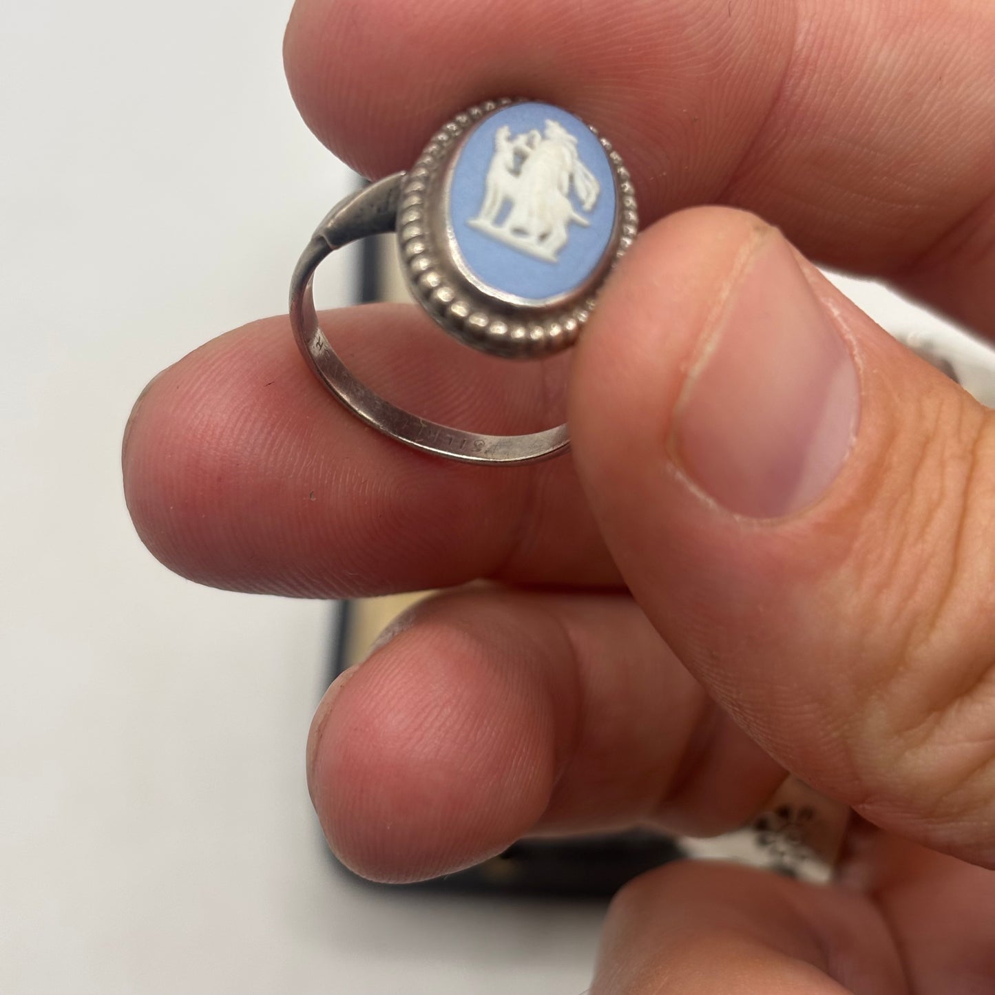 Silver Vintage Wedgewood Ring (O)
