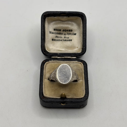 Silver Signet Ring (V)