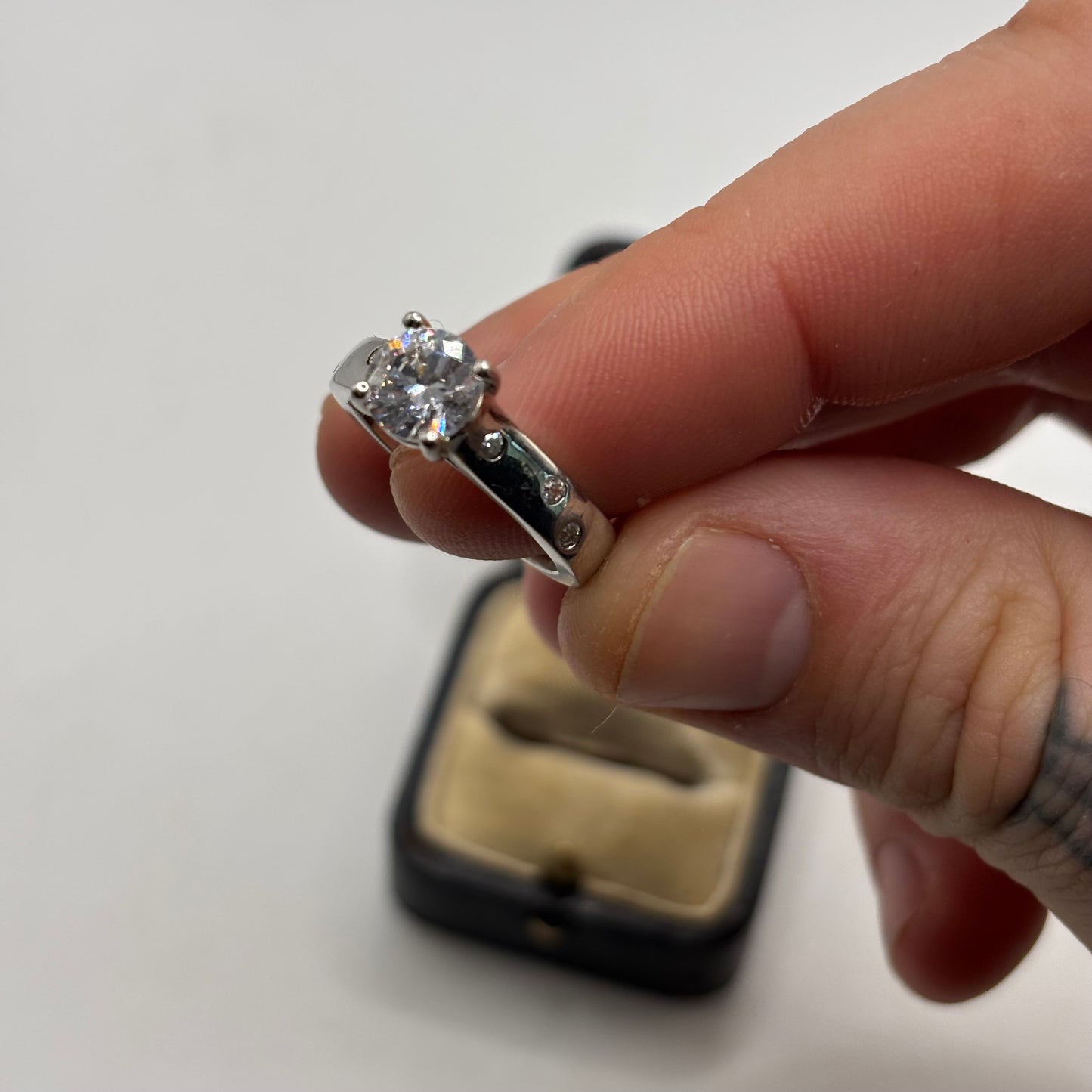 Silver Lovely CZ Ring (M)