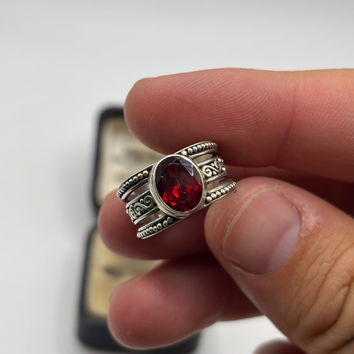 Silver Garnet Band Ring (L)
