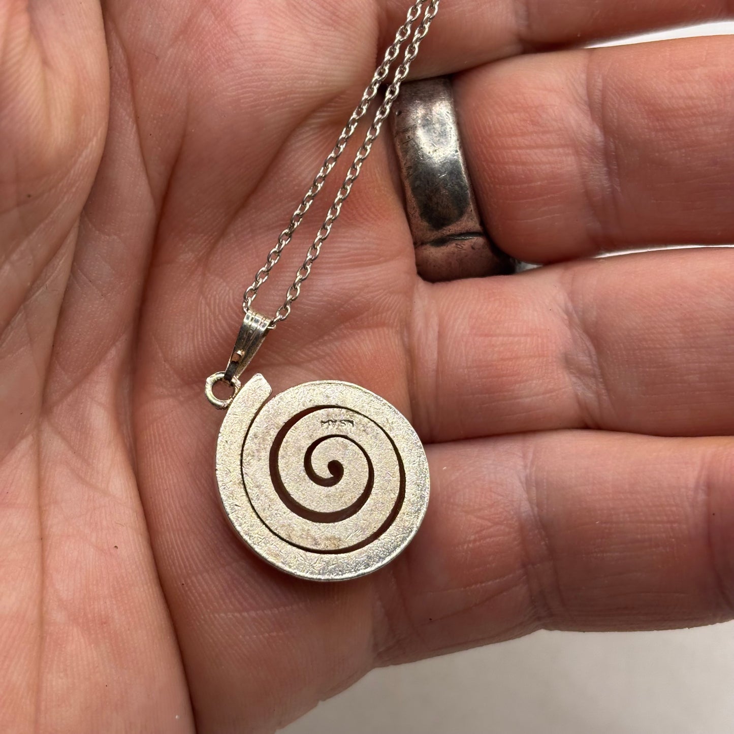 Silver 16” Swirl Necklace