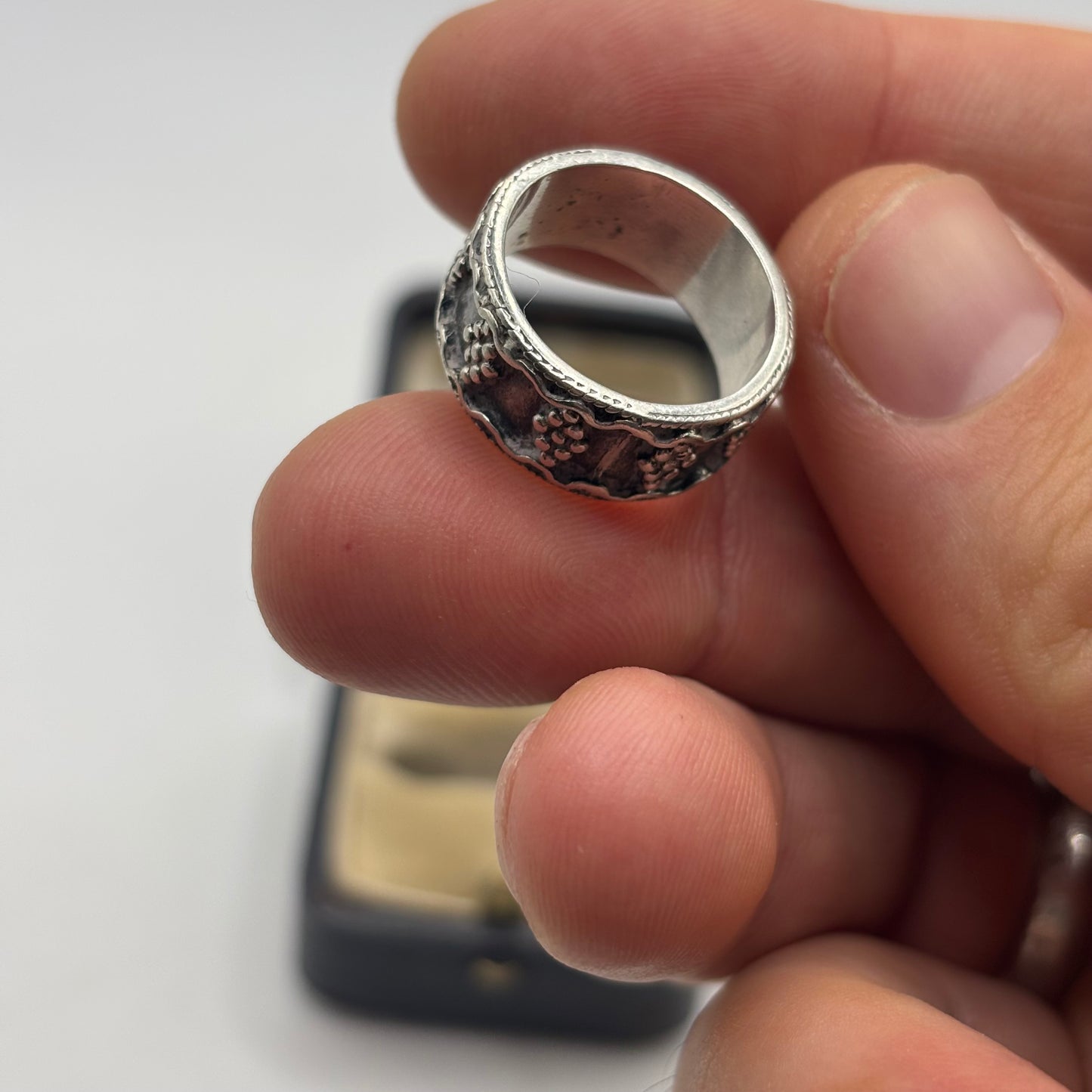 Silver Detailed Band Ring