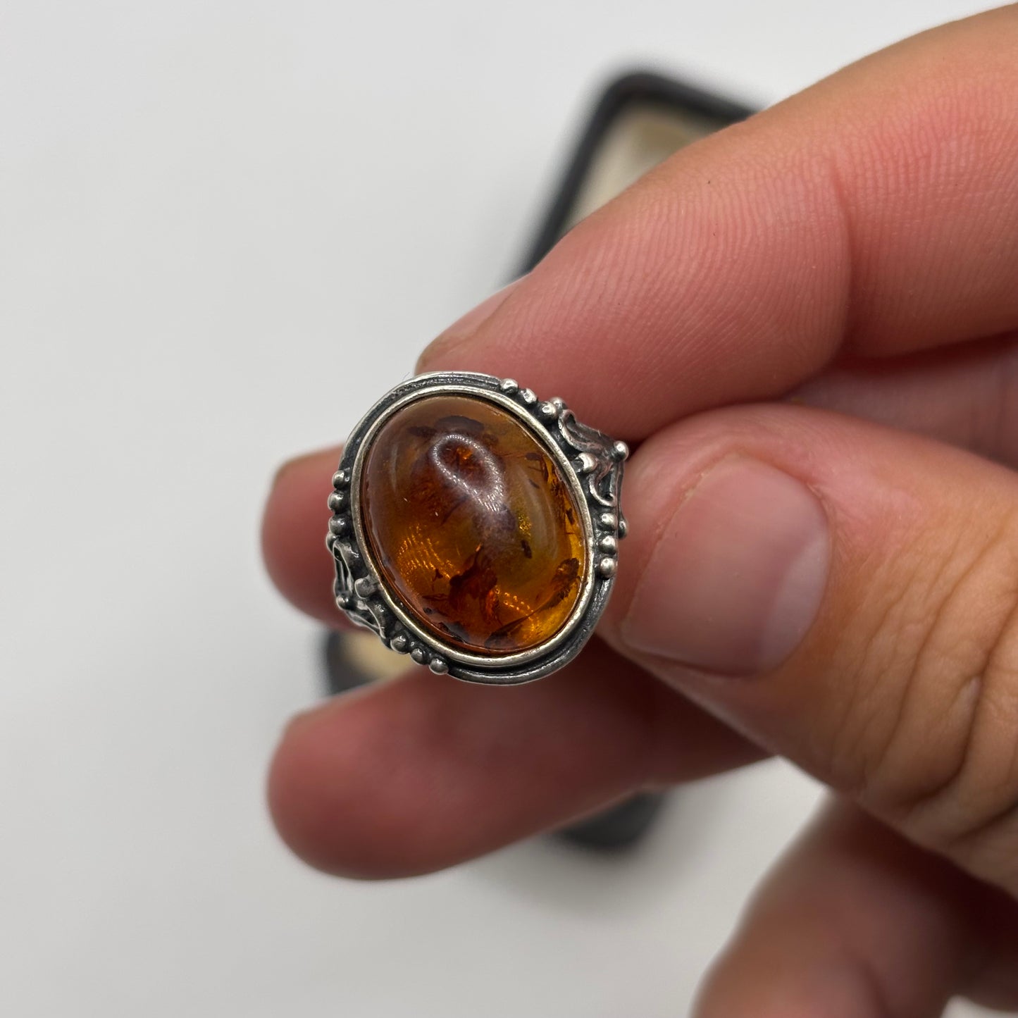 Silver Amber Ring (O)