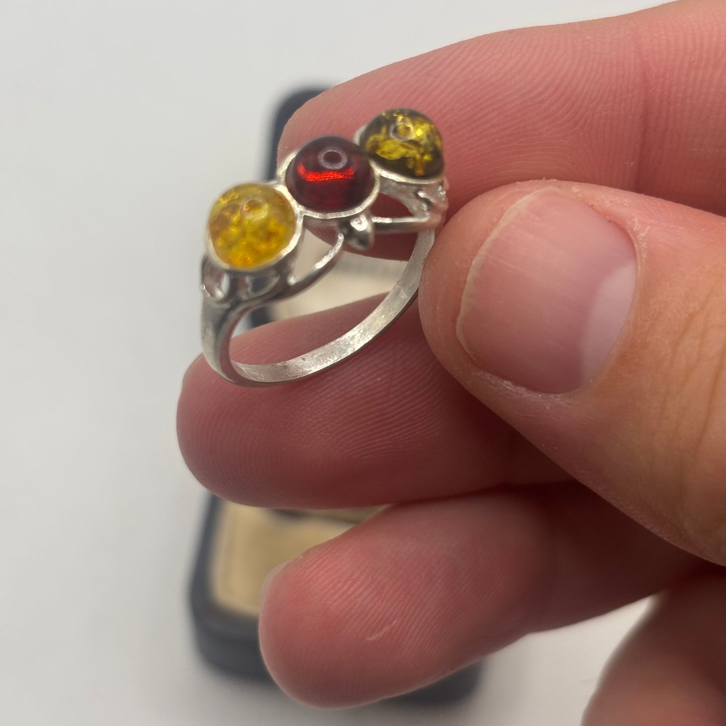 Silver Amber Ring (Q)