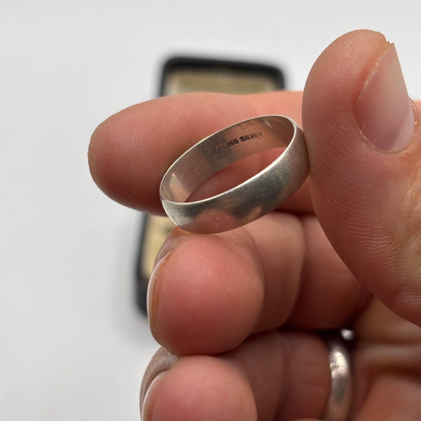 Silver Band Ring (T)