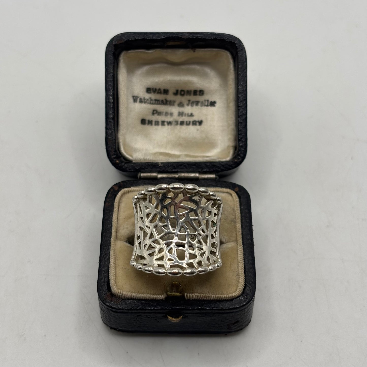 Silver Band Ring (N)