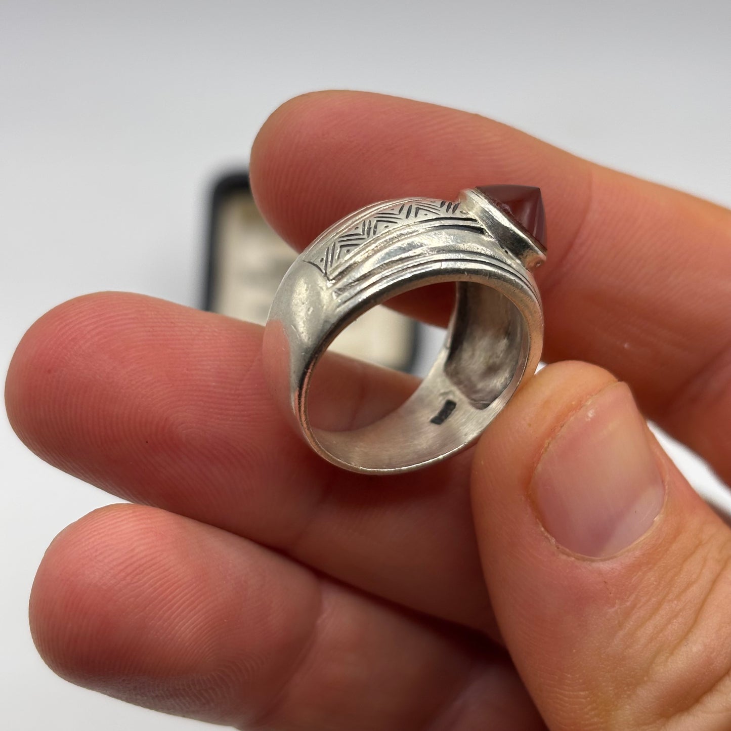 Silver Carnelian Detailed Ring