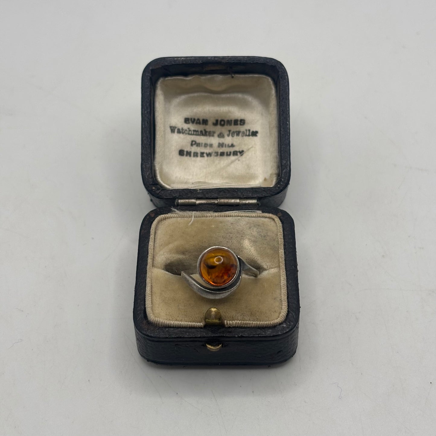 Silver Amber Ring (K 1/2)