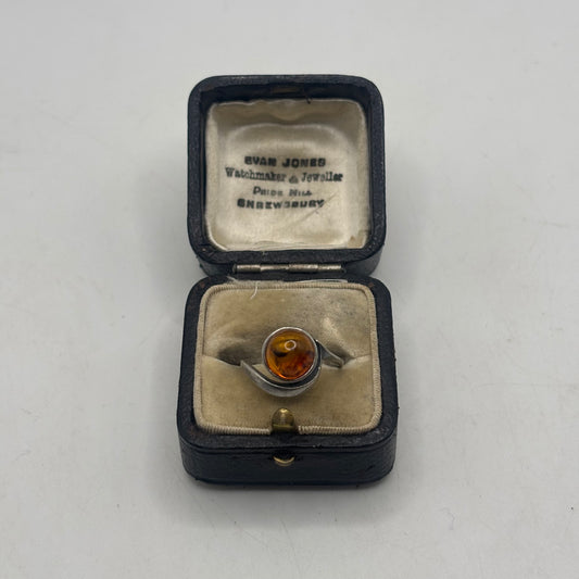 Silver Amber Ring (K 1/2)