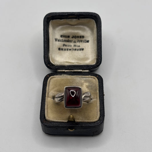 Silver Garnet Ring (P)