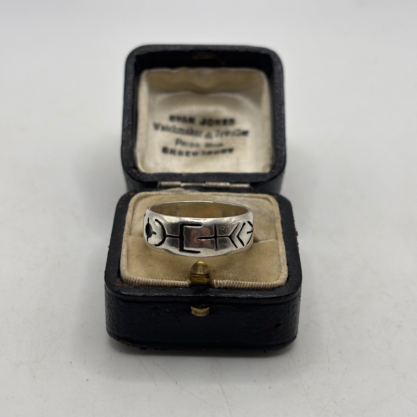 Silver Chunky Symbol Band Ring (R)