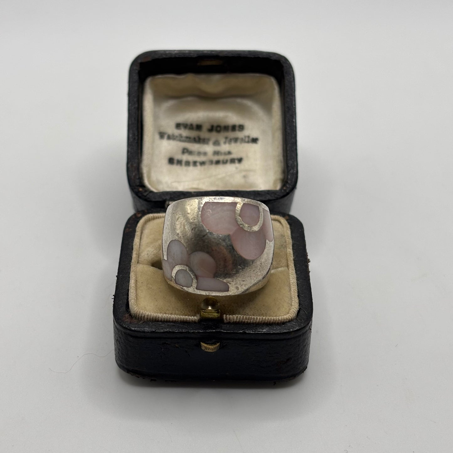 Silver Heavy Pearl Flower Ring (M)