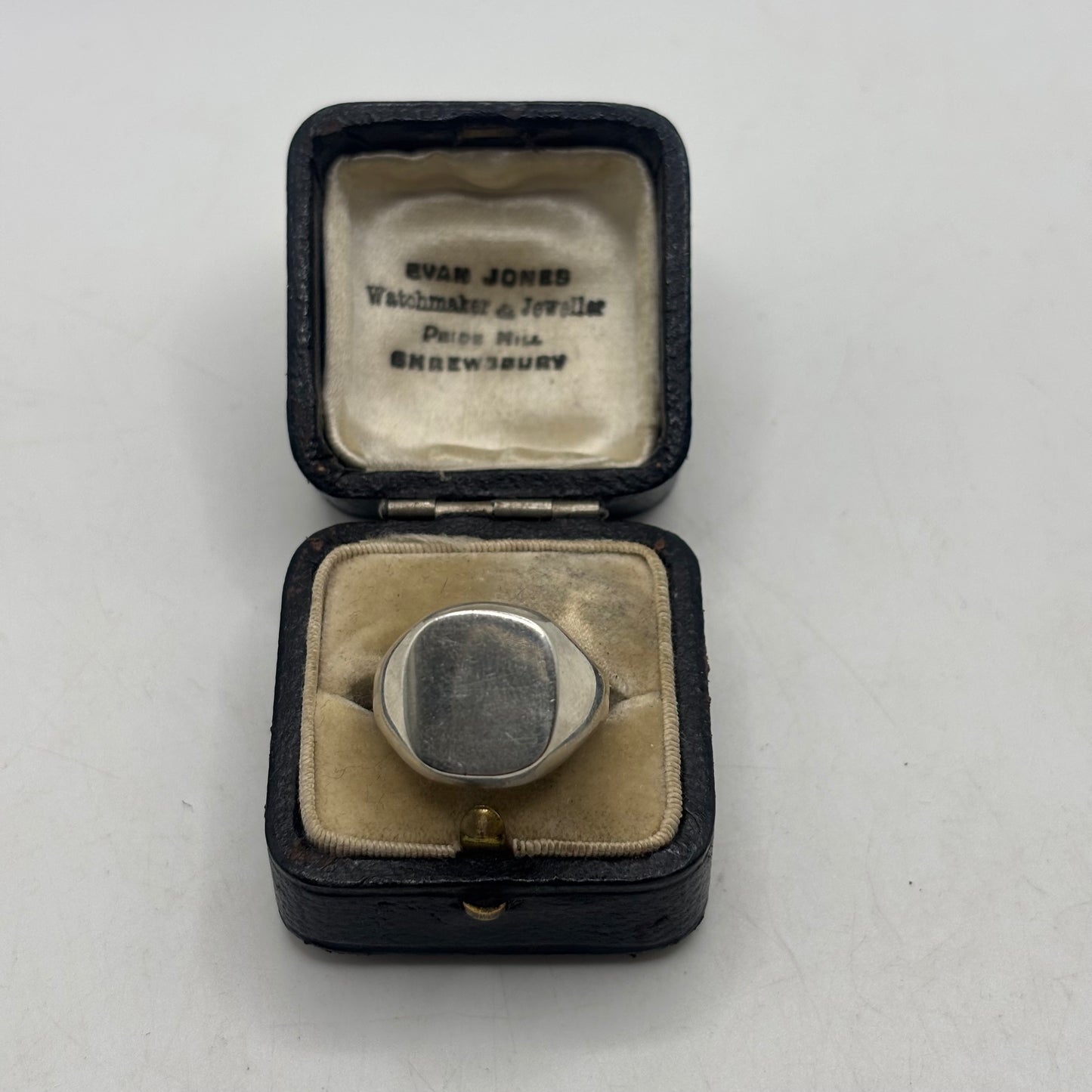 Silver Signet Ring (Q)