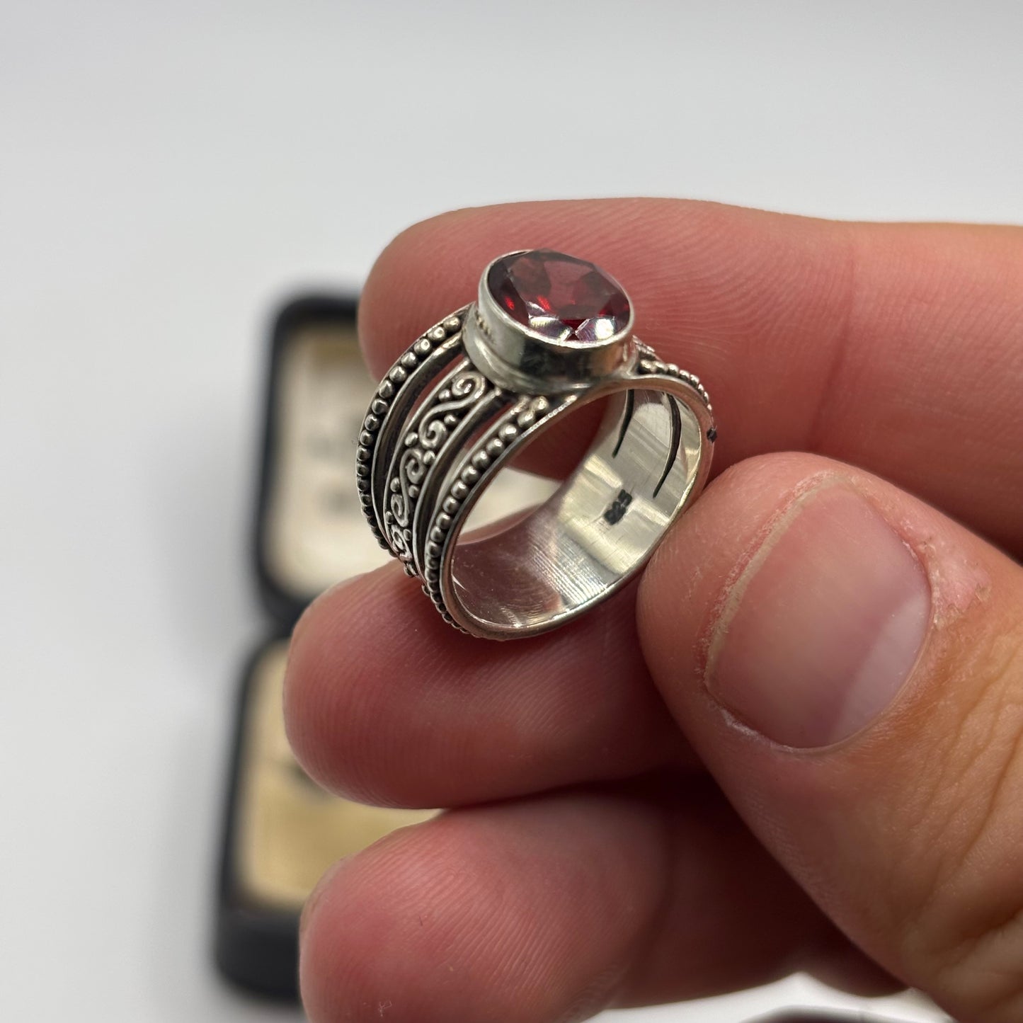 Silver Garnet Band Ring (L)