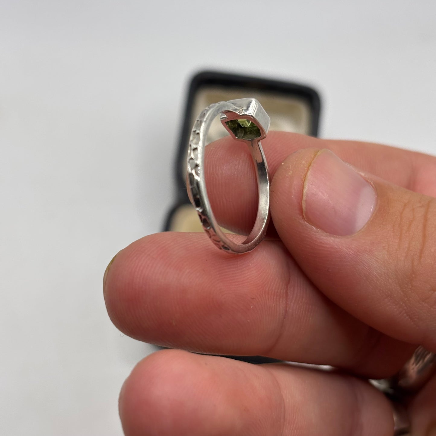 Silver Peridot Ring (U)