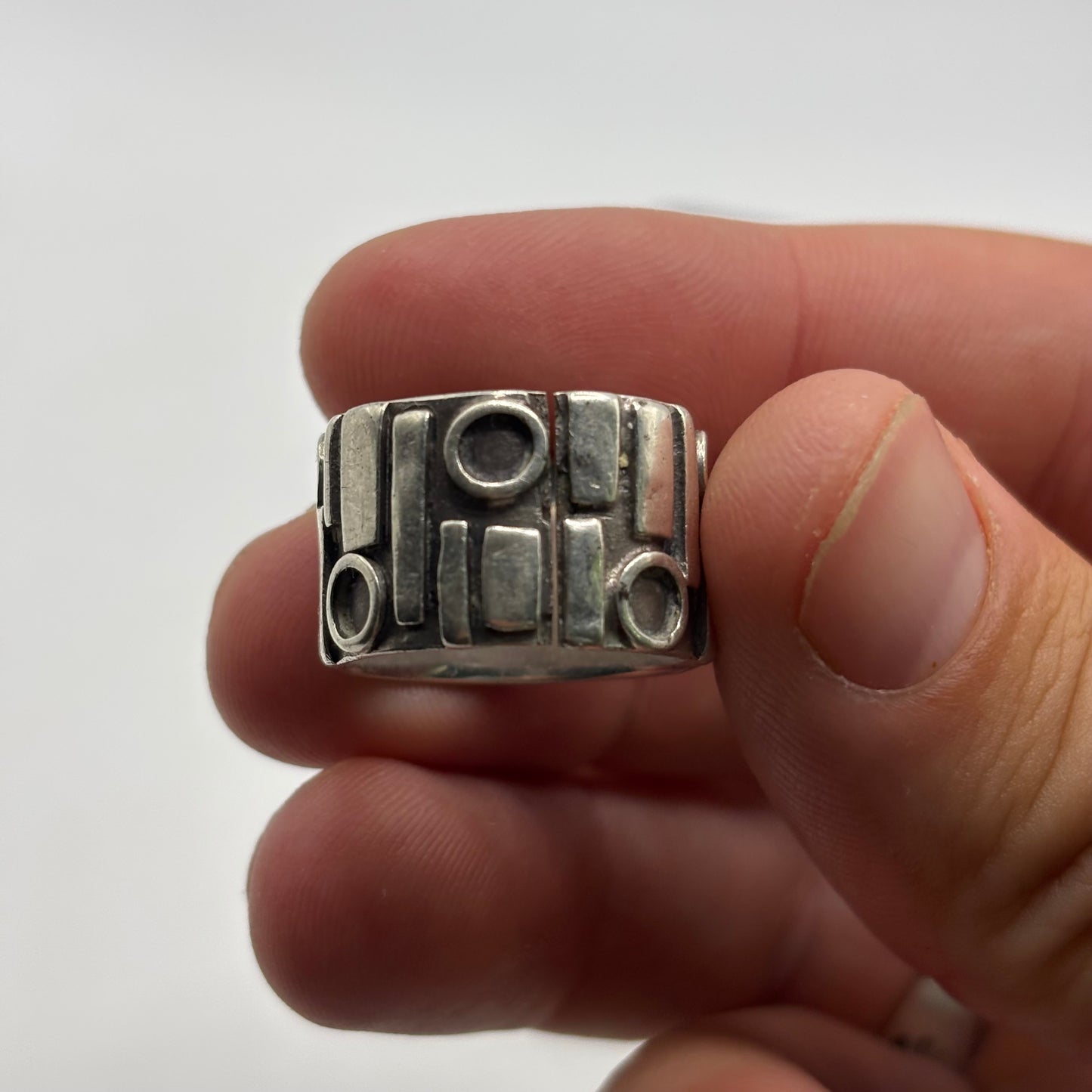 Silver Abstract Band Ring (O)