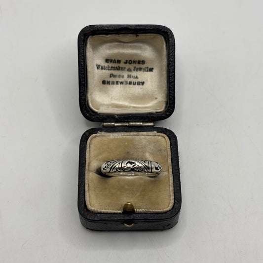 Silver Detailed Band Ring (N)