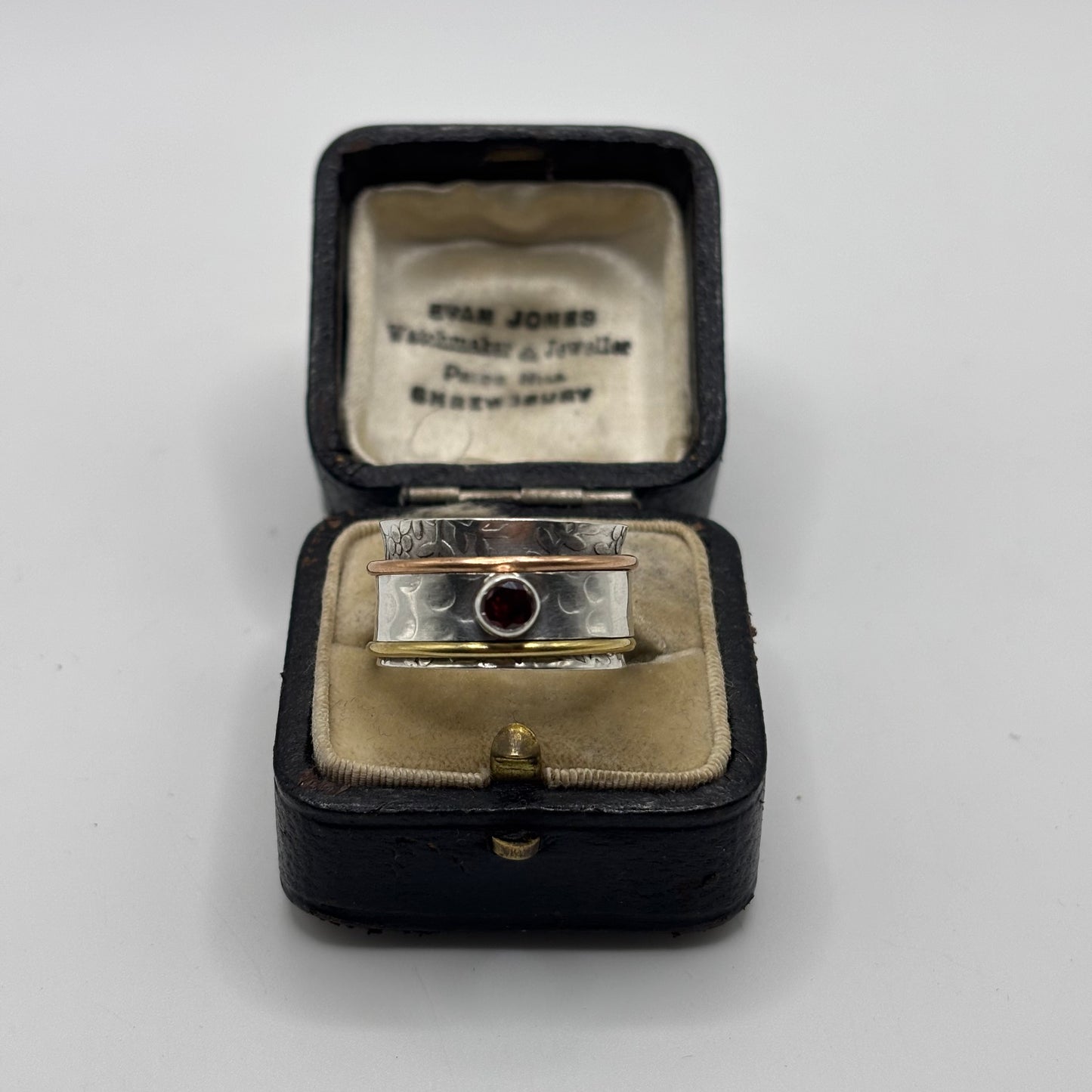 Silver Garnet Spinner Ring (O)