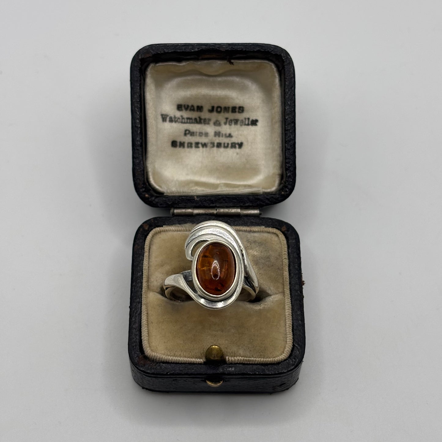 Silver Amber Ring (P)