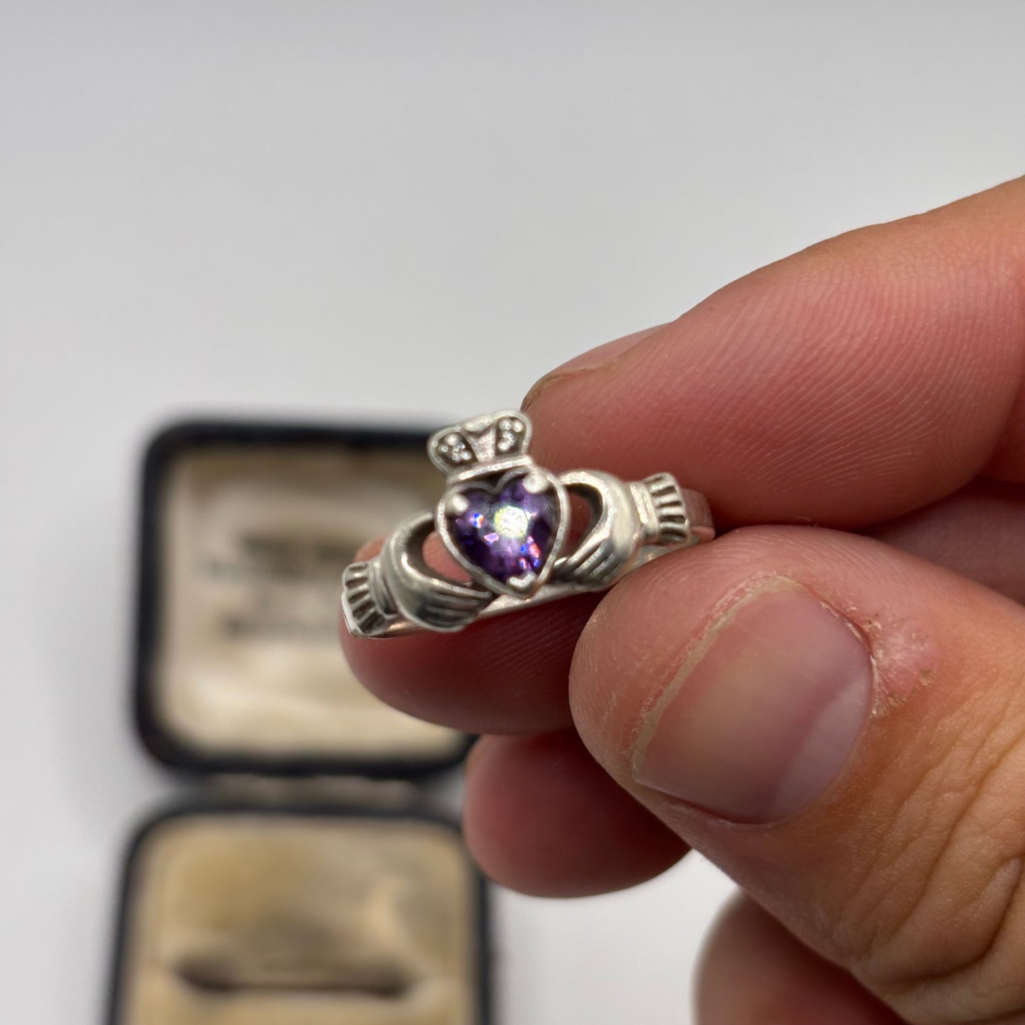 Silver Amethyst Claddagh Ring (P)