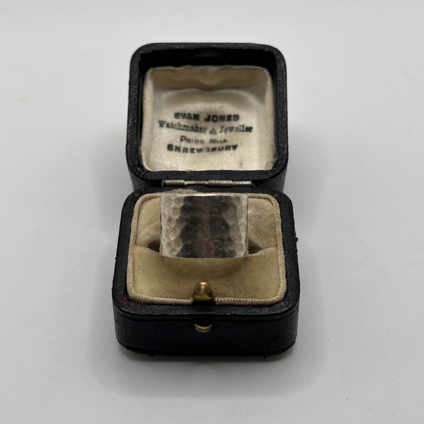 Silver Hammered Band Ring (K)