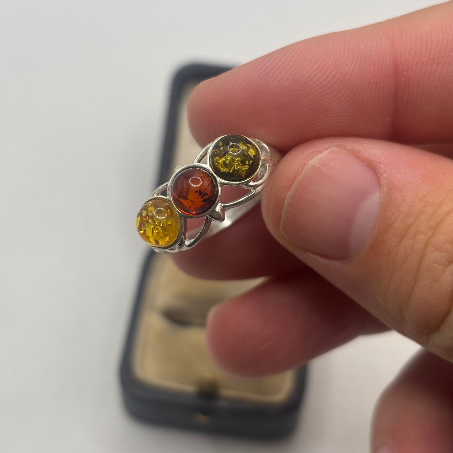 Silver Amber Ring (Q)