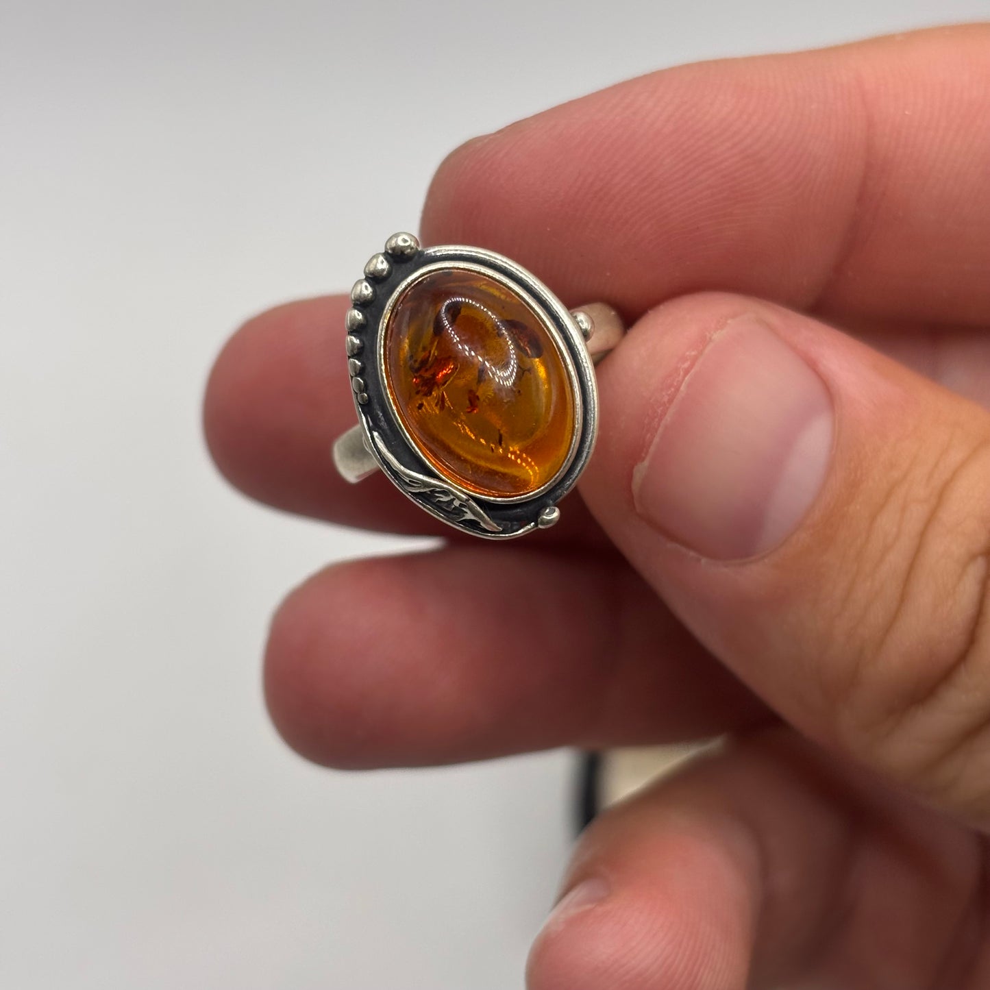 Silver Amber Ring (O)