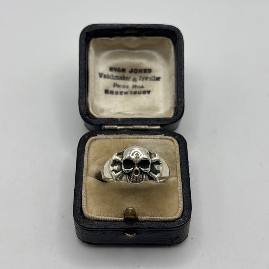 Silver Skull & Crossbones Ring