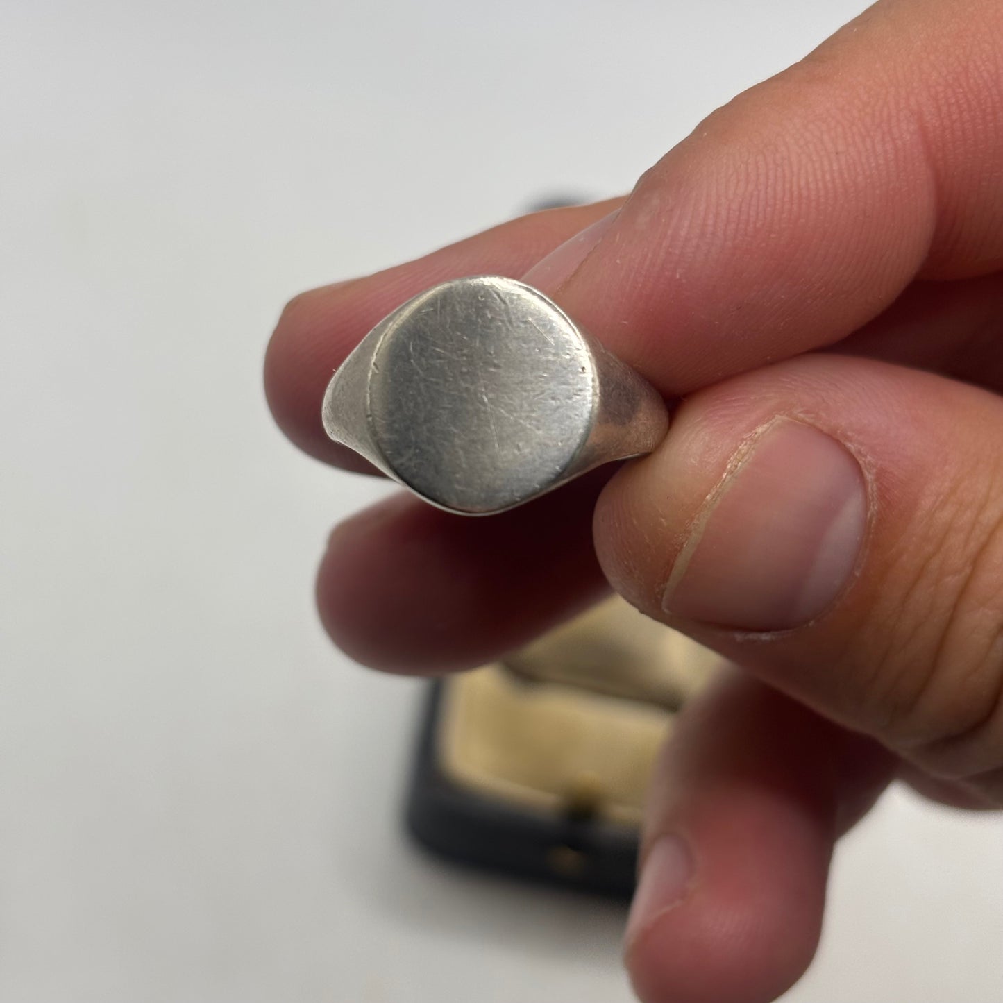 Silver Signet Ring (R)