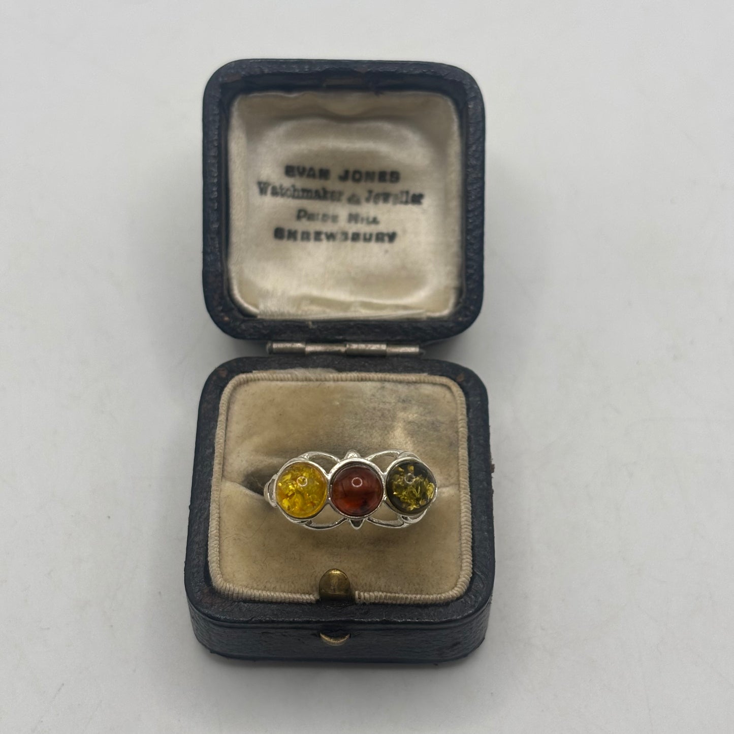 Silver Amber Ring (Q)