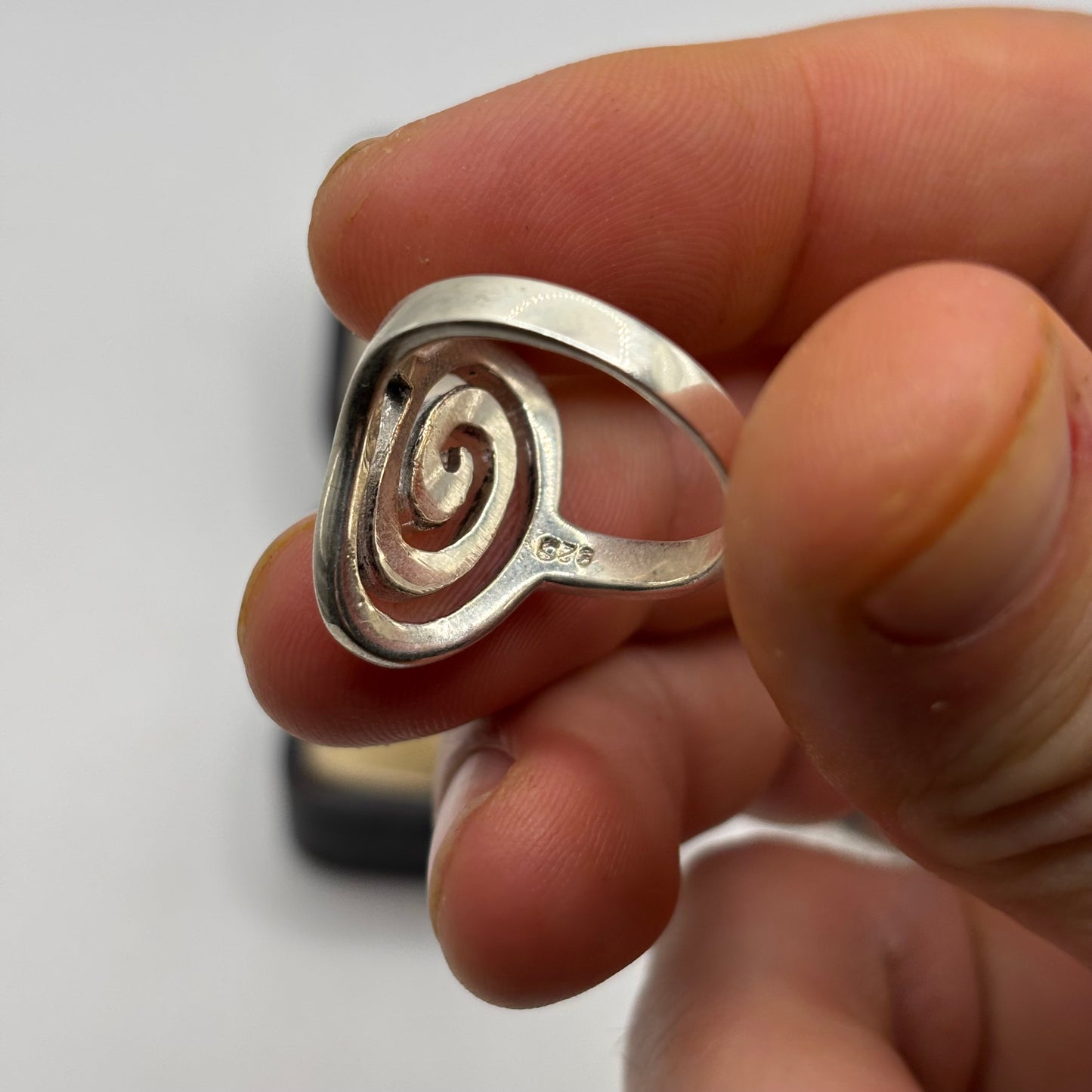 Silver Swirl Ring