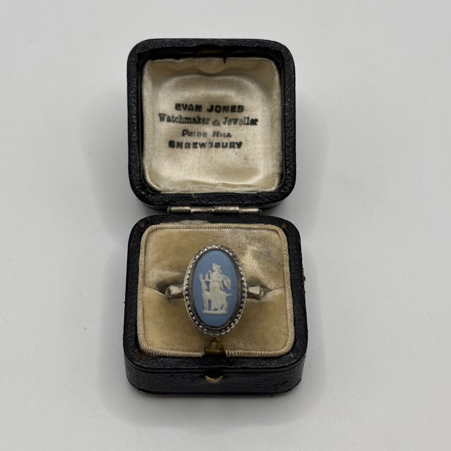 Silver Vintage Wedgewood Ring (P)