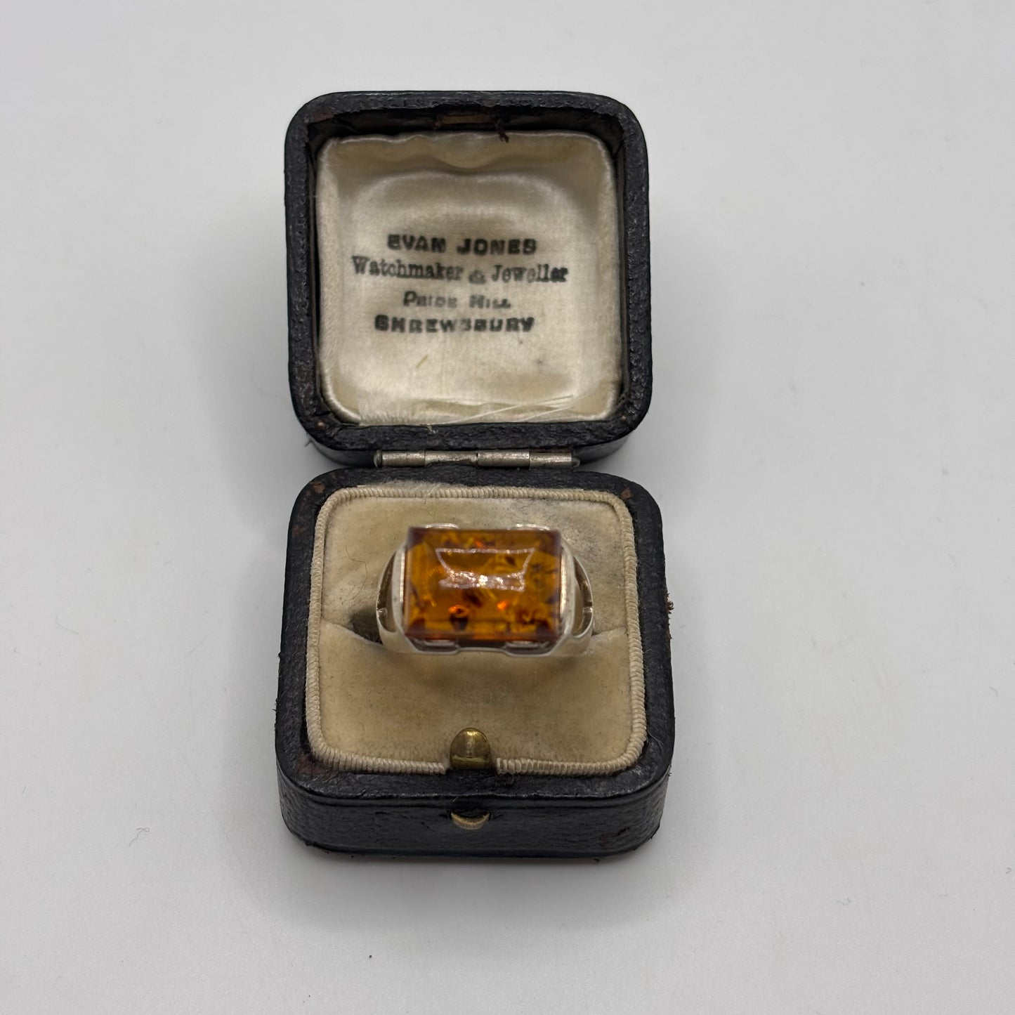 Silver Amber Signet Ring (P 1/2)