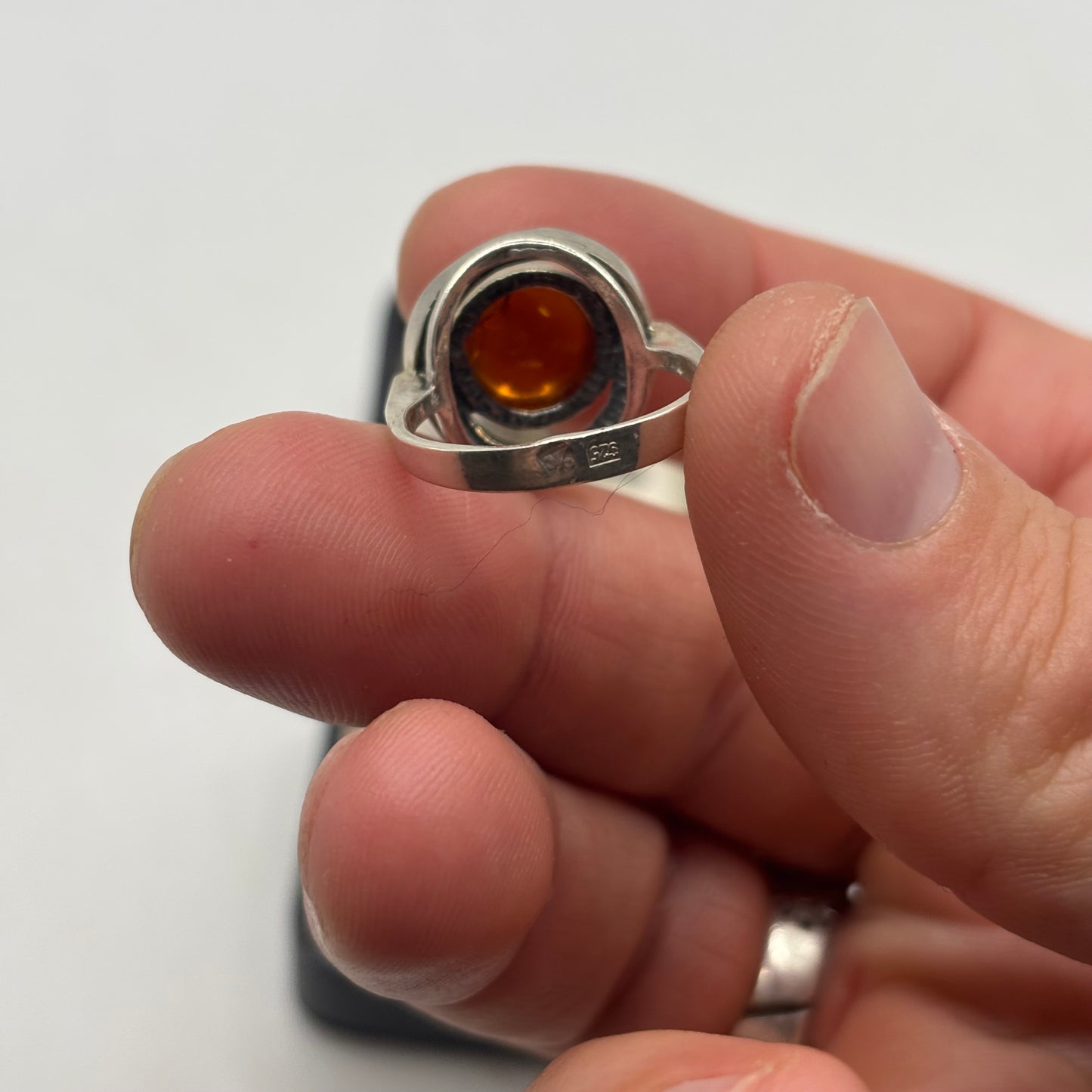 Silver Amber Ring (O)