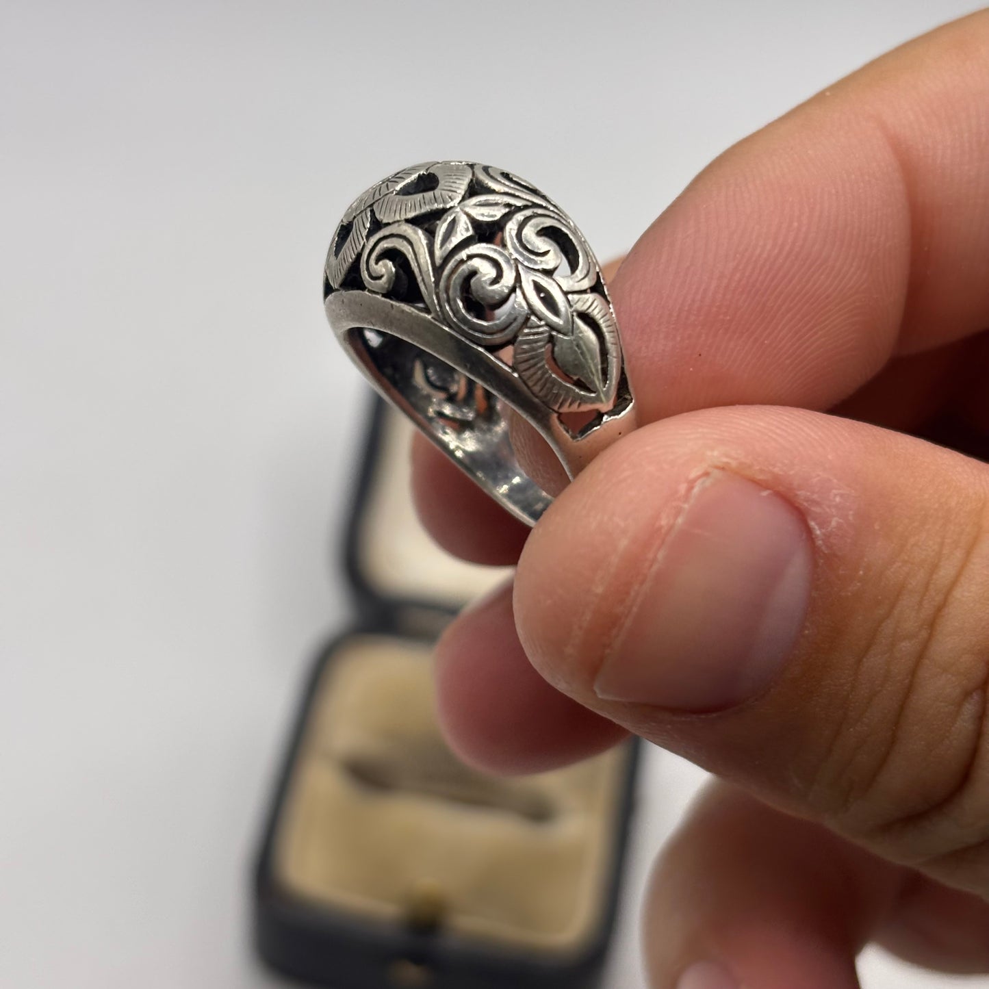 Silver Floral Band Ring (O)