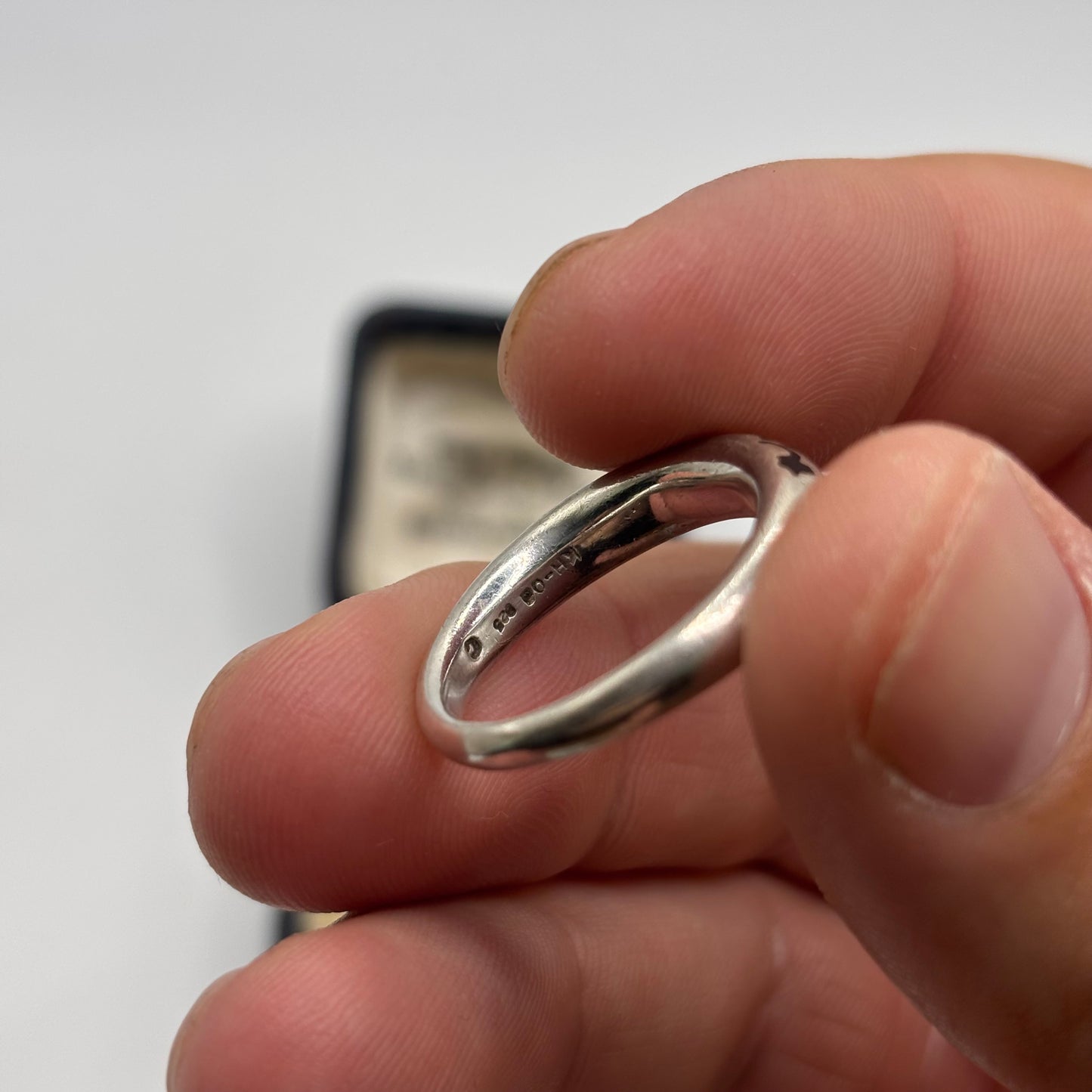 Silver Onyx Rose Inlayed Ring (P)
