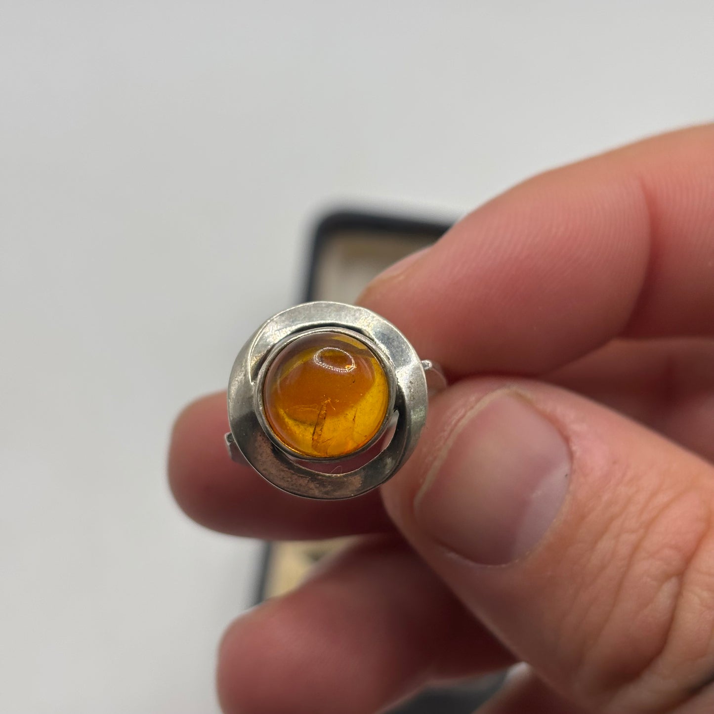 Silver Amber Ring (O)