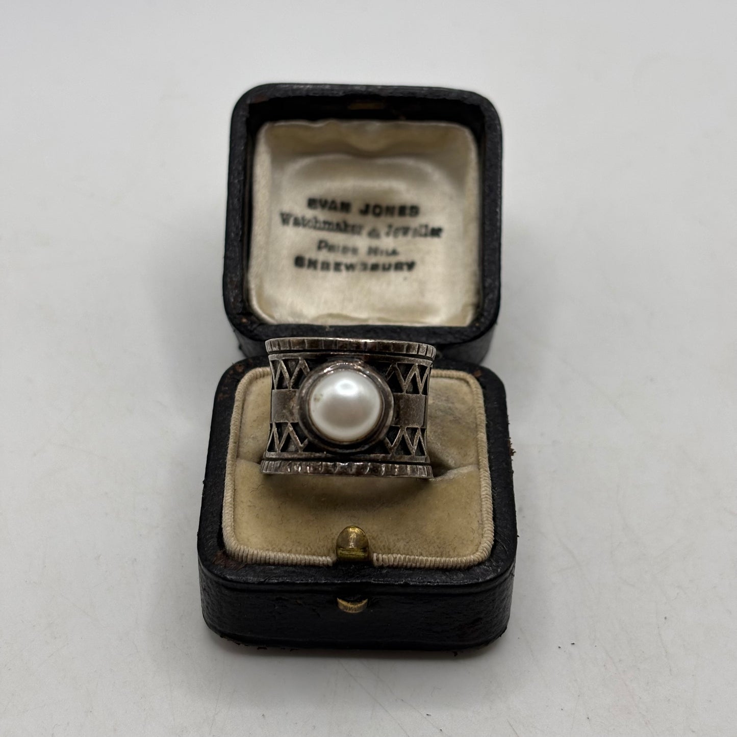 Silver Heavy Pearl Ring (M)