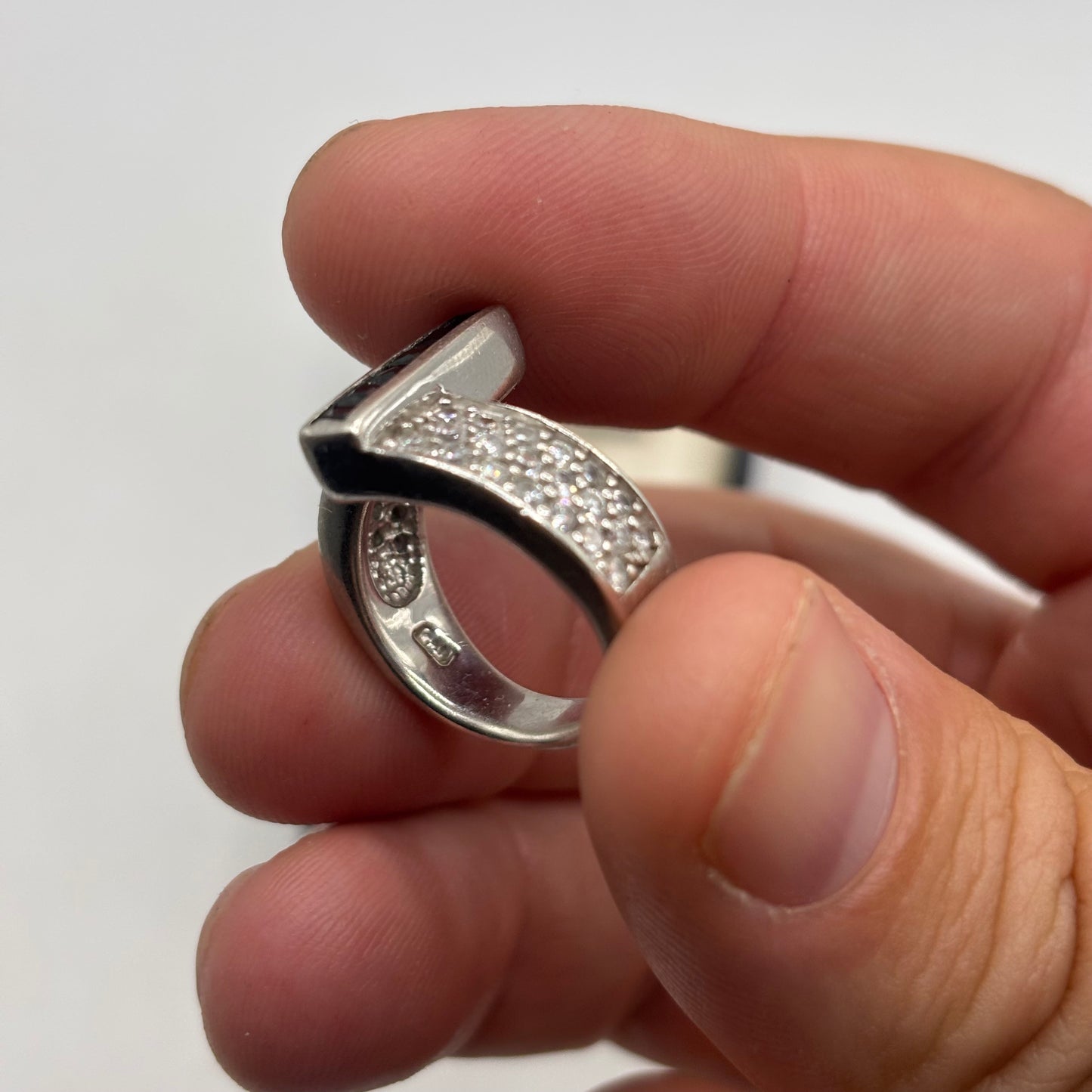 Silver CZ & Faux Sapphire Ring (L)