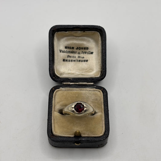 Silver Garnet Vintage Ring