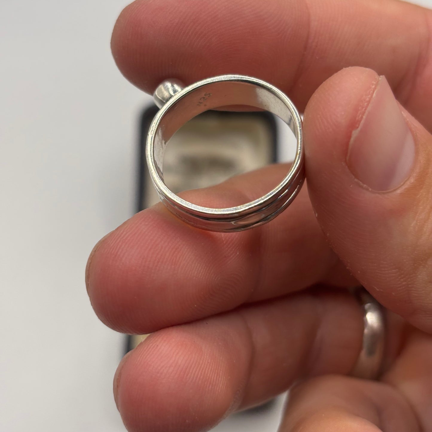 Silver Amethyst Spinner Ring (S)