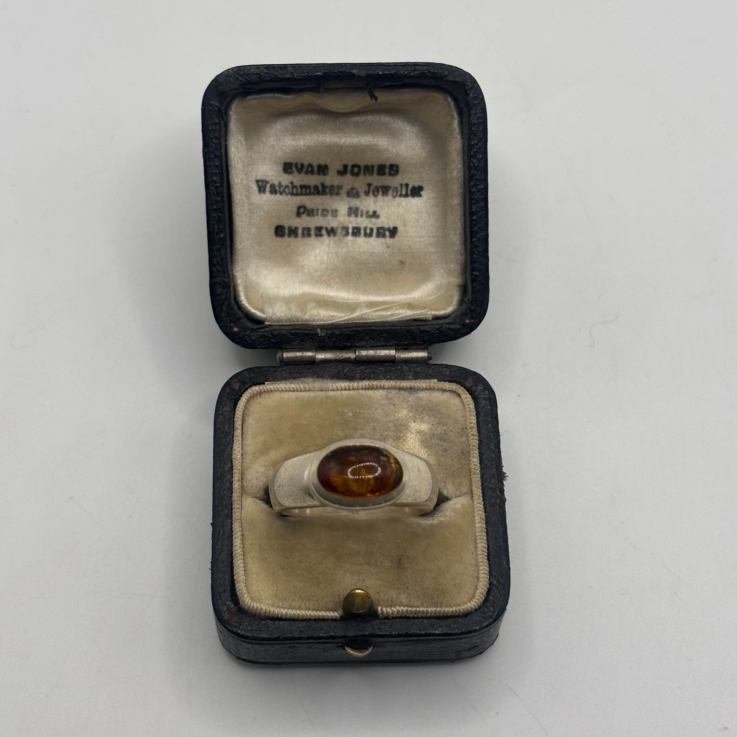 Silver Amber Inlayed Ring (Q)
