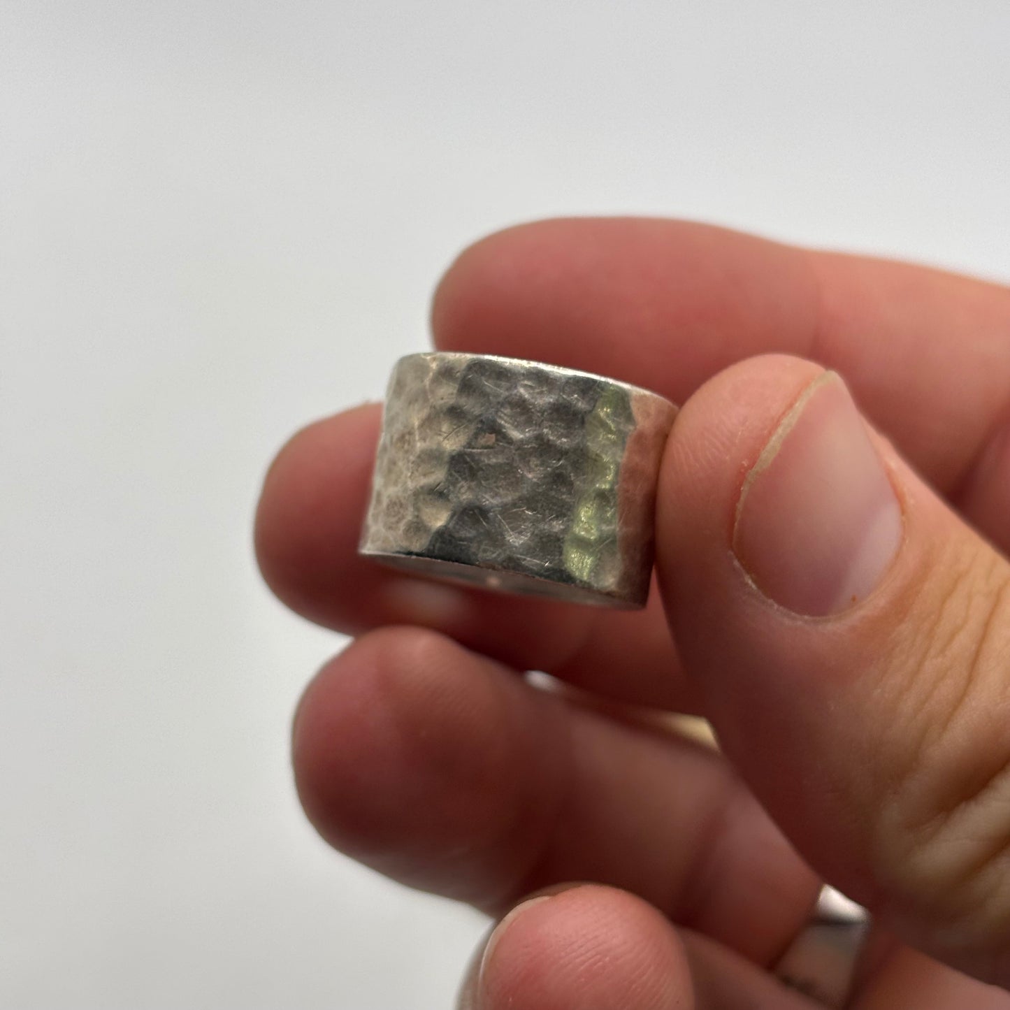 Silver Hammered Band Ring (K)