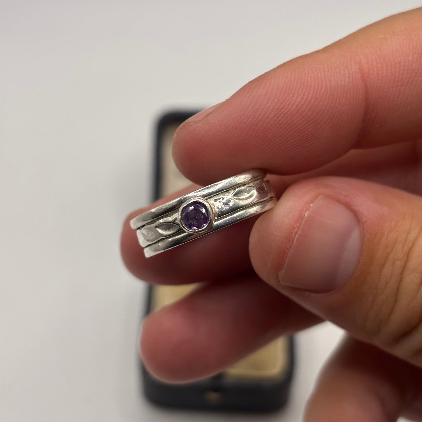 Silver Amethyst Spinner Ring (S)