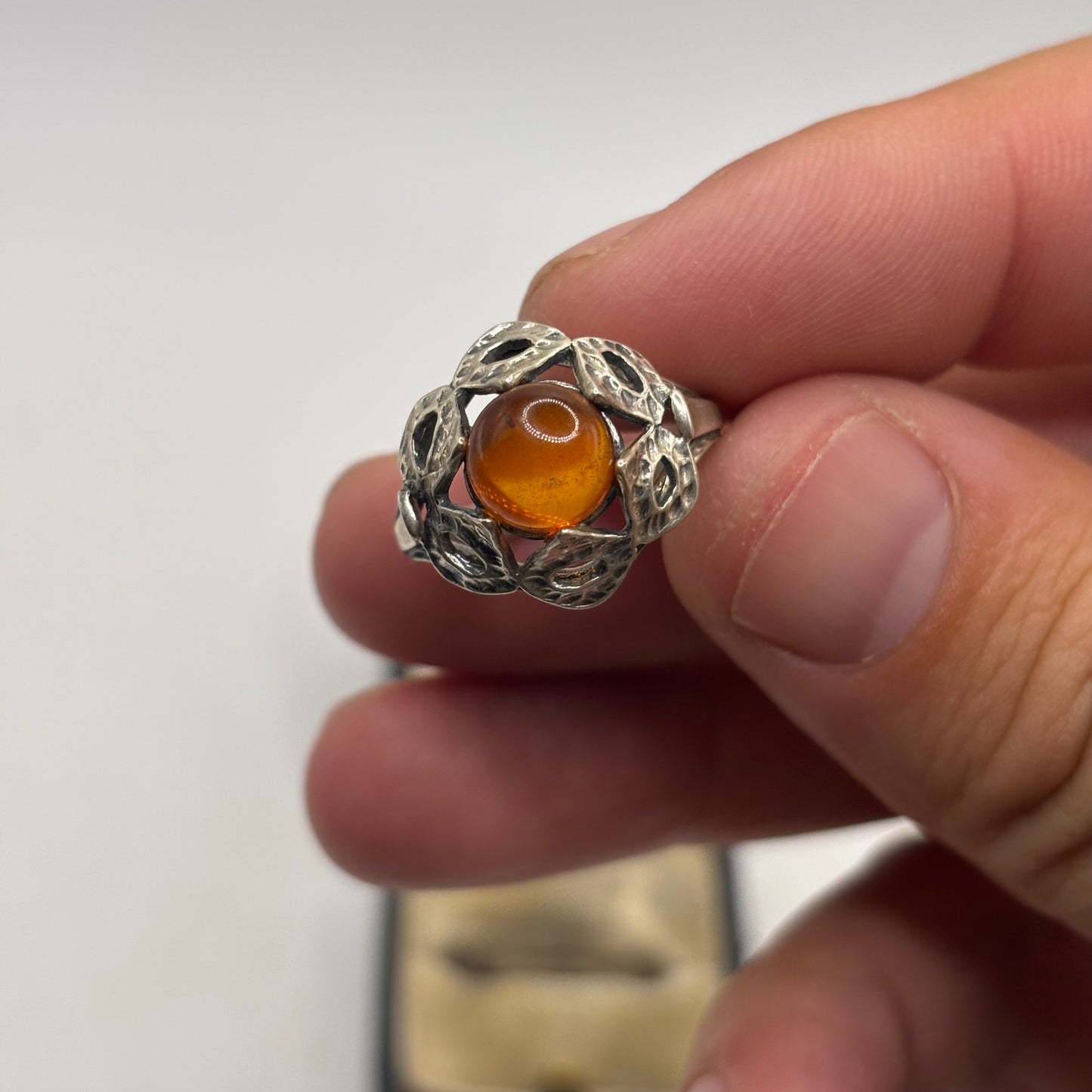 Silver Amber Ring (O)
