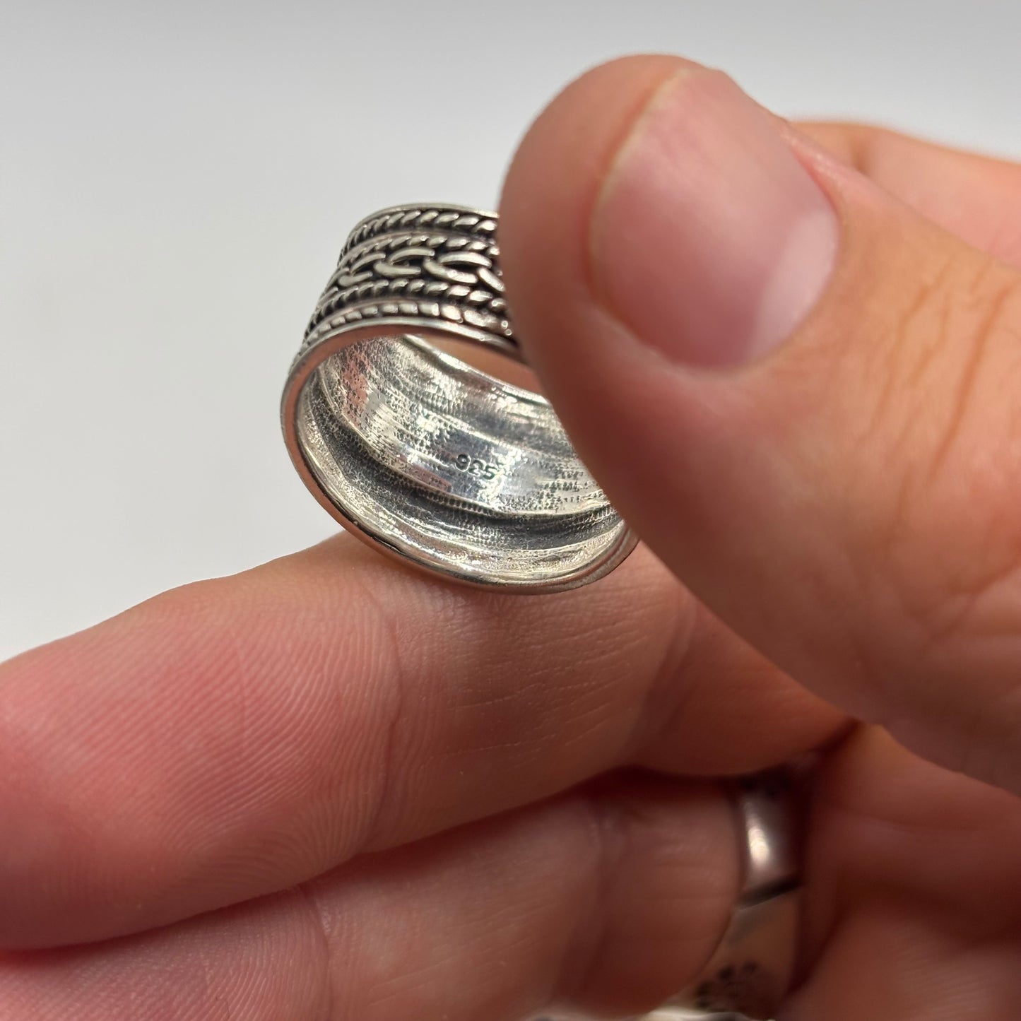 Silver Detailed Band Ring (R)